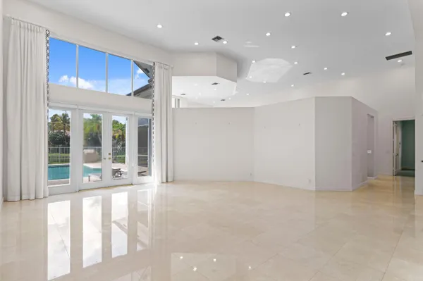 $12,000 | 19230 Fox Landing Drive, Boca Raton, FL 33434