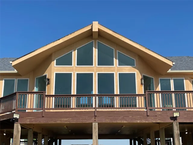 $695,000 | 878 County Road 230, Sargent, TX 77414