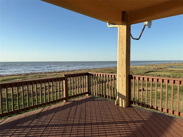 $695,000 | 878 County Road 230, Sargent, TX 77414