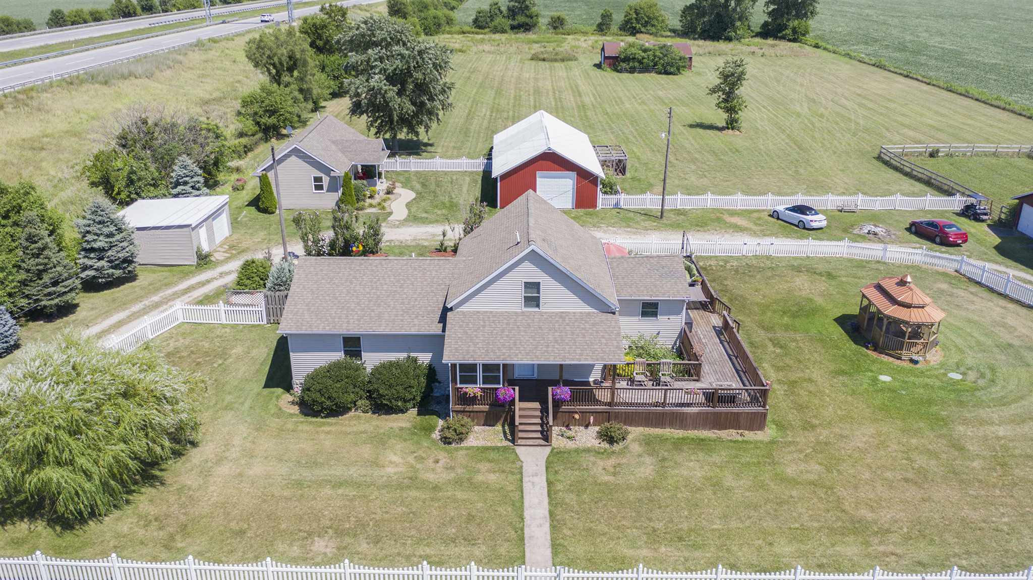 51250 Tamarack Road New Carlisle, IN 46552 - Photo 6 of 25 Gallery Image 6