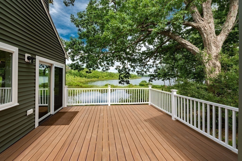 12 Birch Hill Road Raynham, MA 02767 - Photo 4 of 32 Gallery Image 4