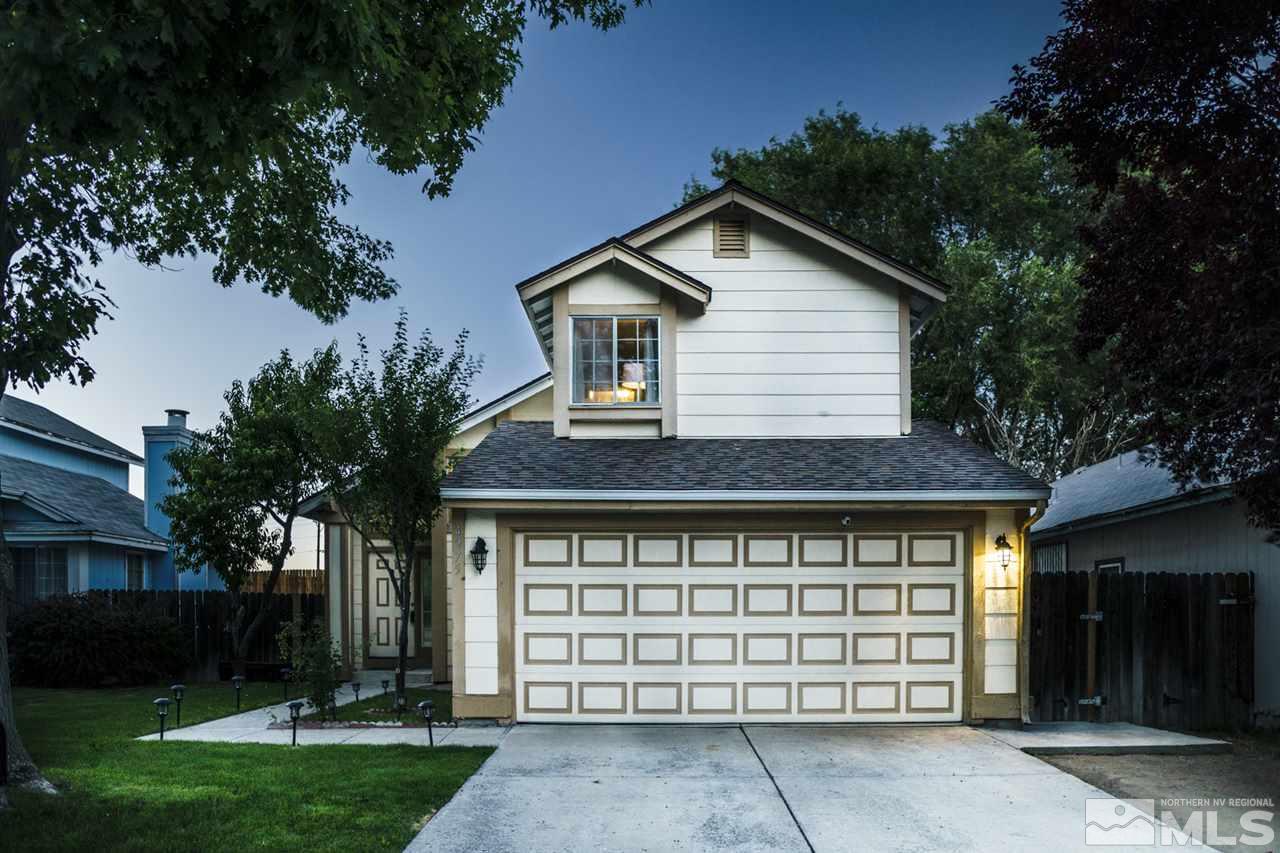 4275 Perro Lane Reno, NV 89502 - Photo 32 of 32 front view of a house with a yard