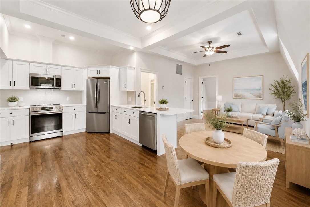 18 State Street, Unit 5 Bristol, RI 02809 - Photo 26 of 27 Open Floor Plan