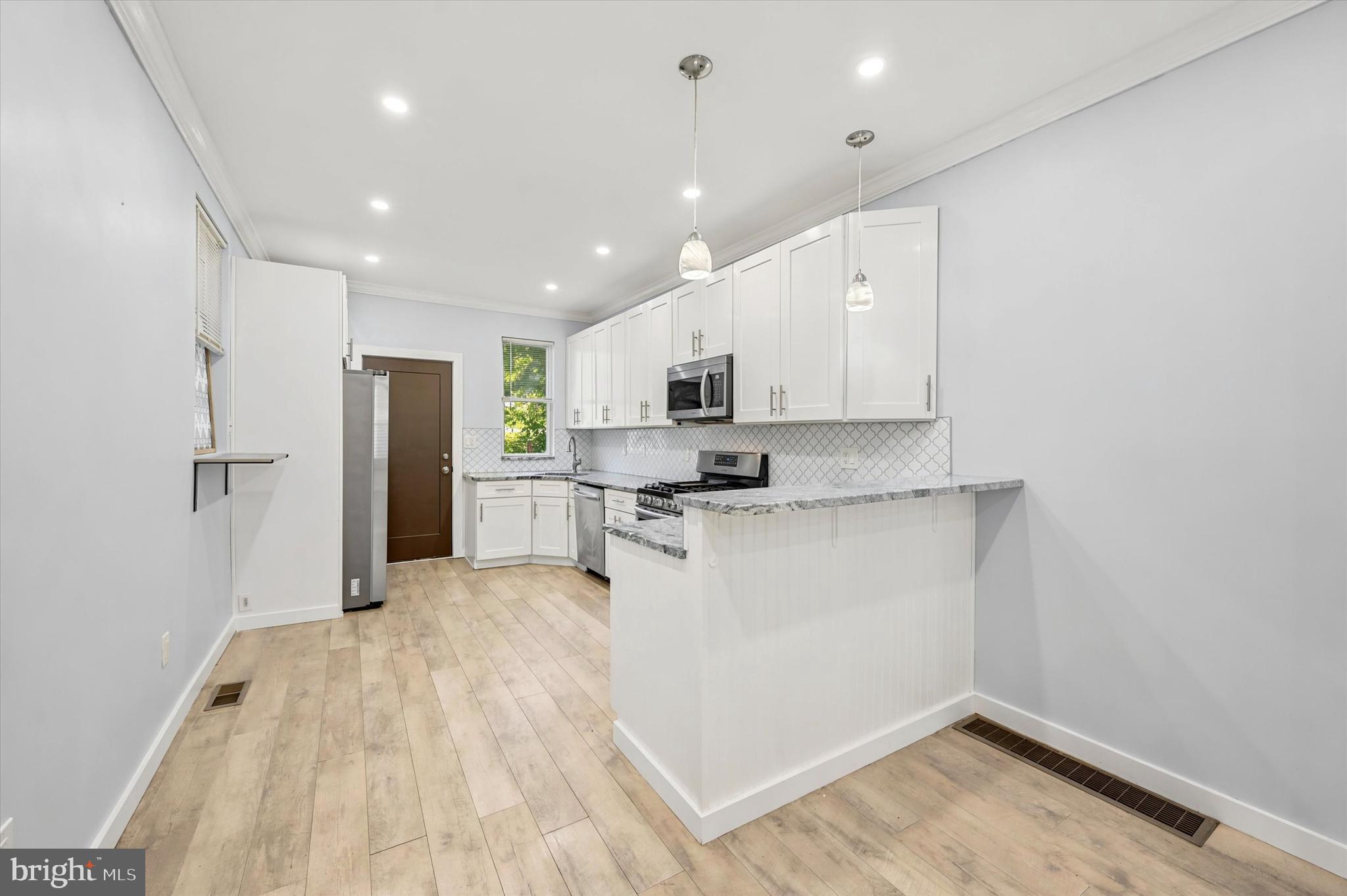 6247 Clearview Street Philadelphia, PA 19138 - Photo 6 of 25