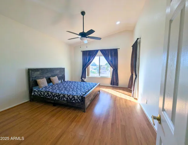 a way to rooms with wooden floor