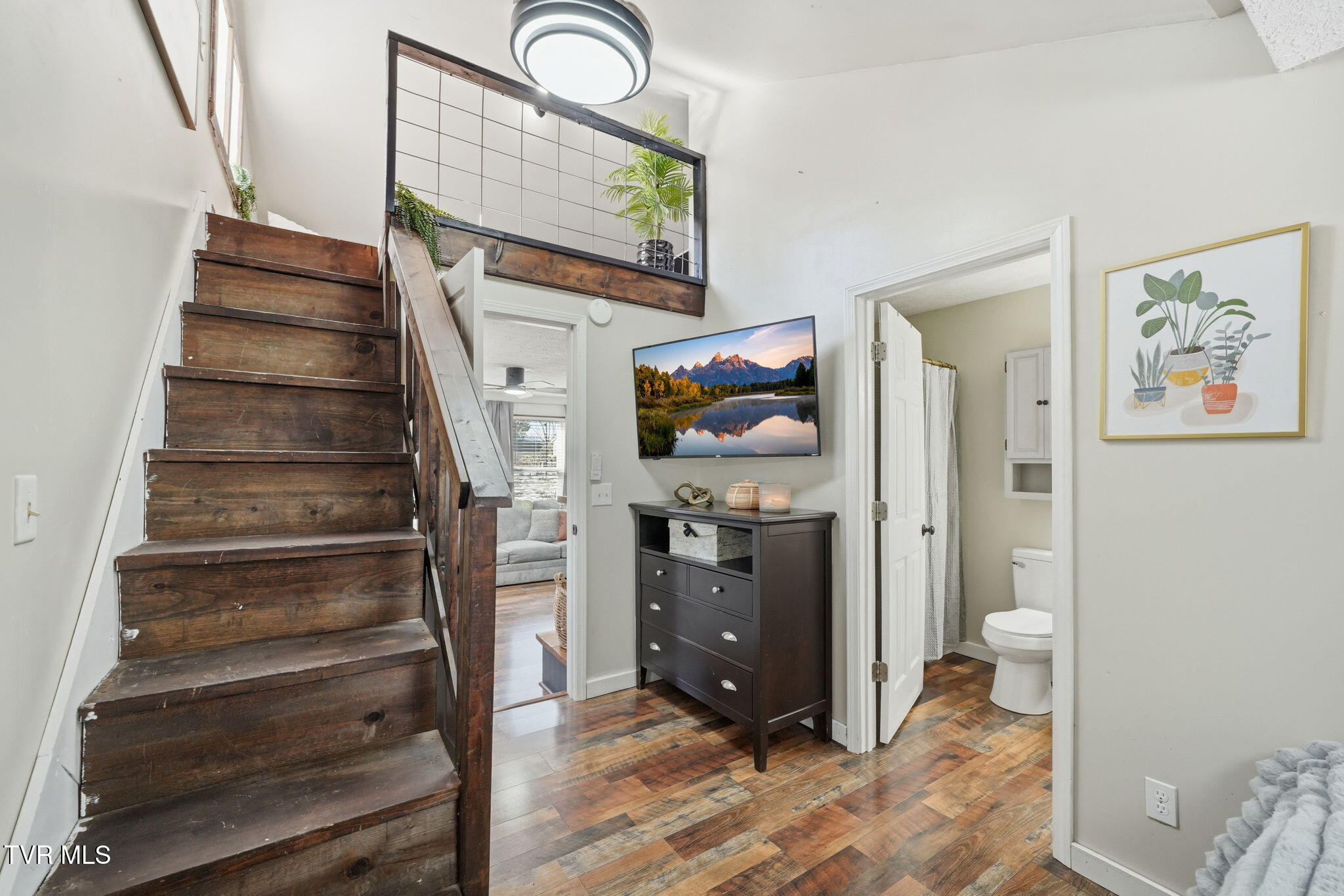 502 Duke Street Johnson City, TN 37601 - Photo 19 of 37 26-web-or-mls-025_DSC00201