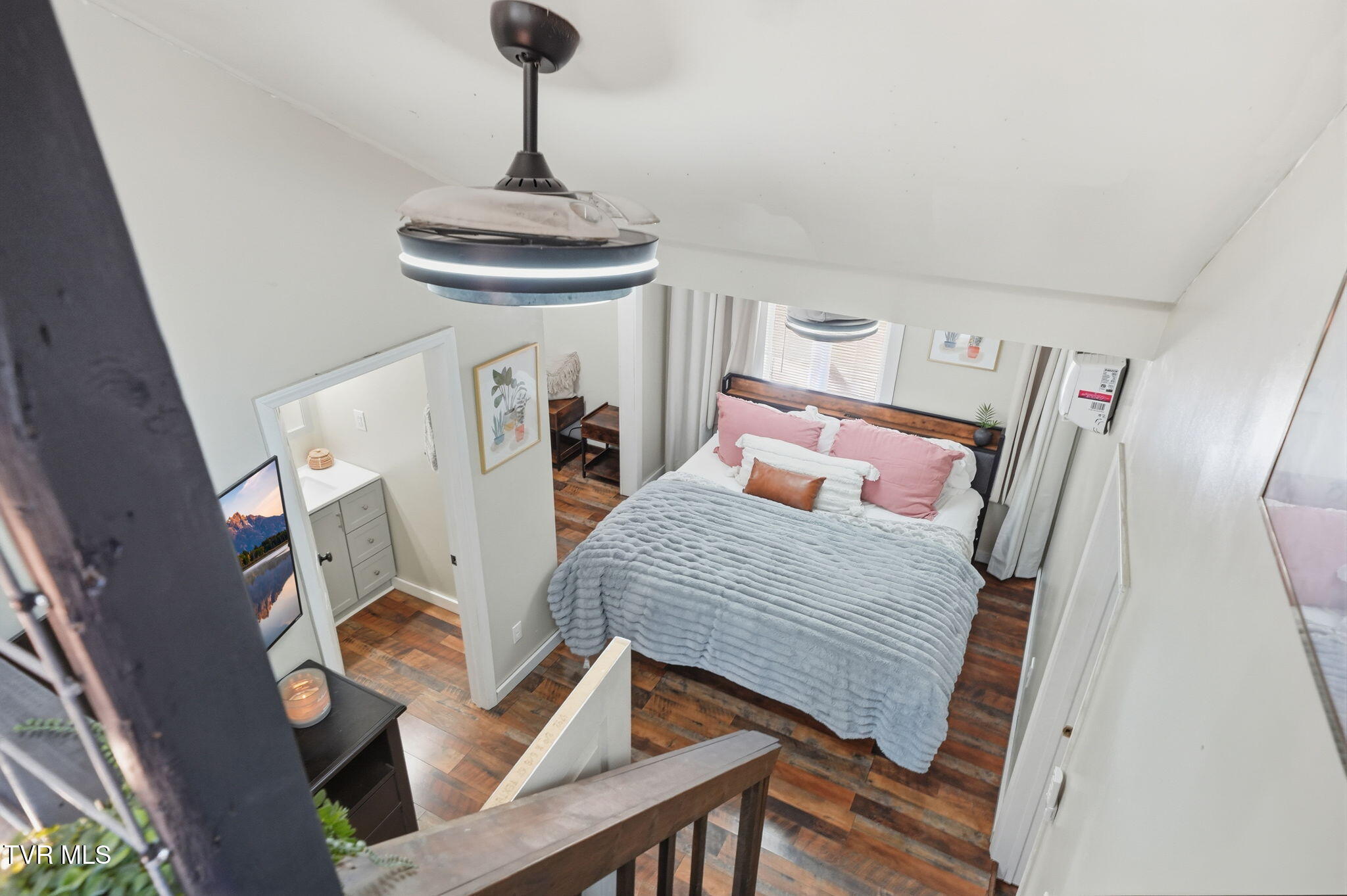 502 Duke Street Johnson City, TN 37601 - Photo 20 of 37 20-web-or-mls-029_DSC00231