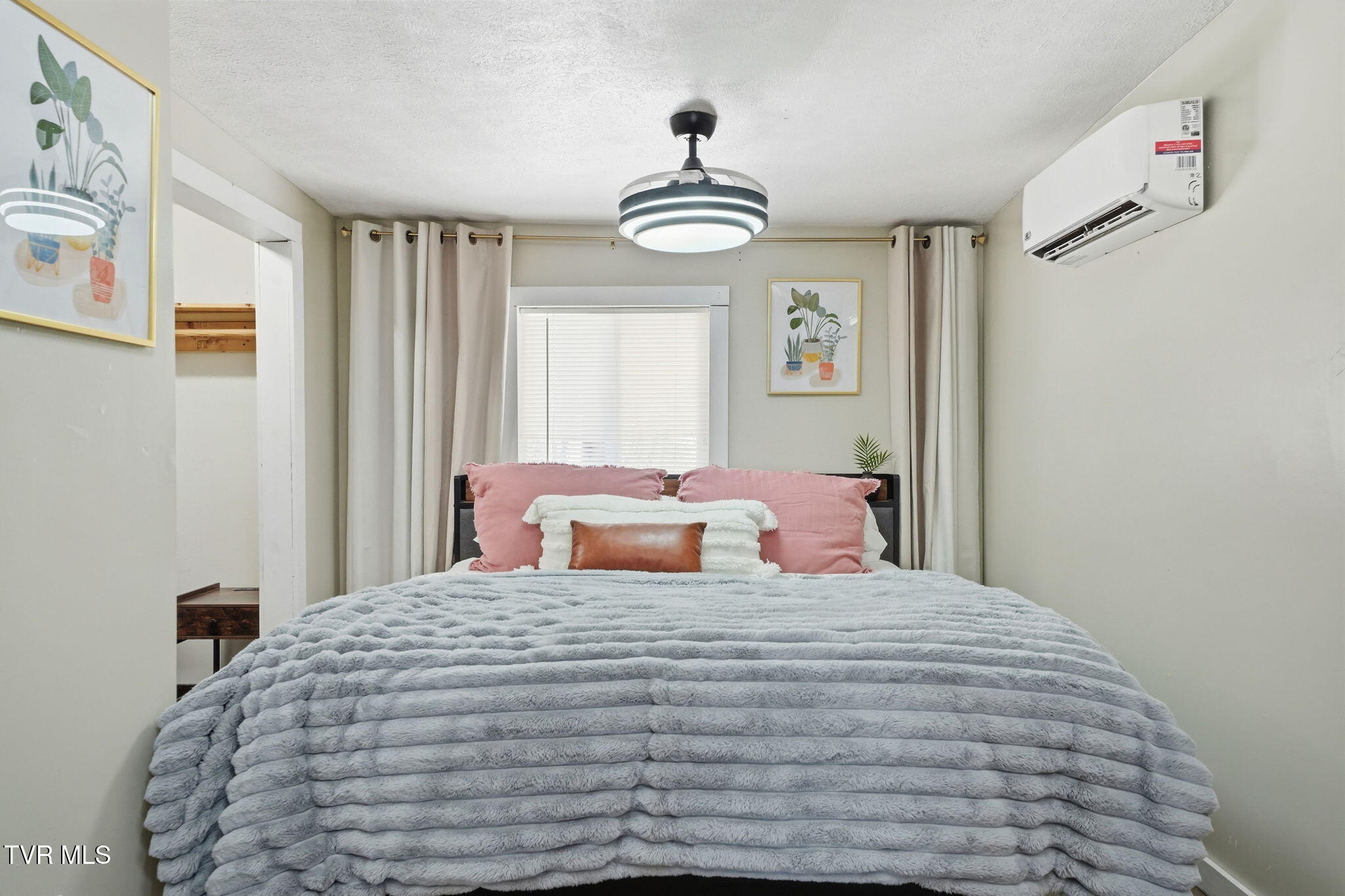 502 Duke Street Johnson City, TN 37601 - Photo 22 of 37 33-web-or-mls-026_DSC00191