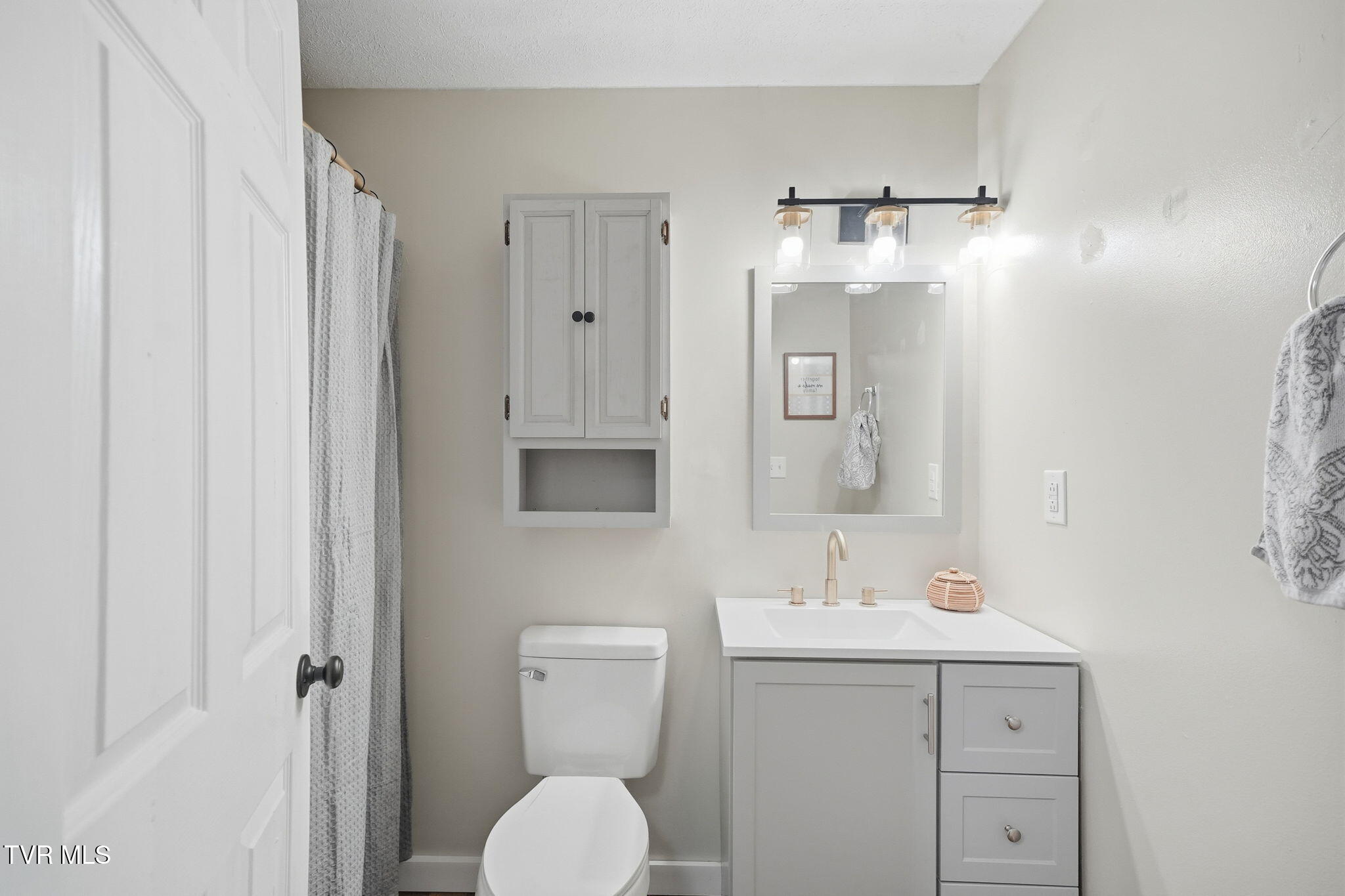 502 Duke Street Johnson City, TN 37601 - Photo 25 of 37 45-web-or-mls-034_DSC00206