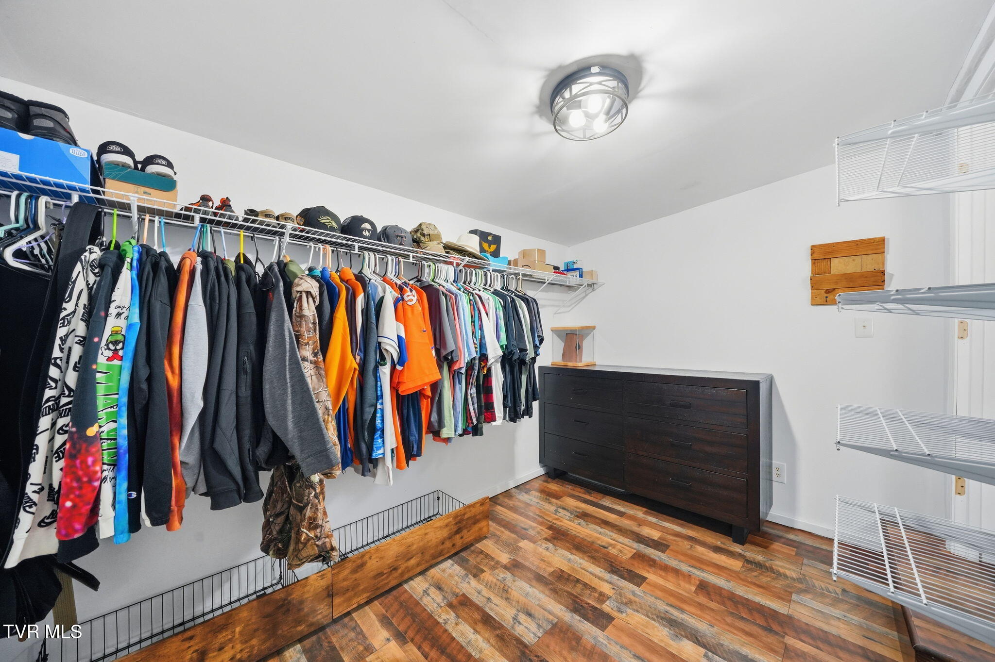 502 Duke Street Johnson City, TN 37601 - Photo 27 of 37 23-web-or-mls-033_DSC00186