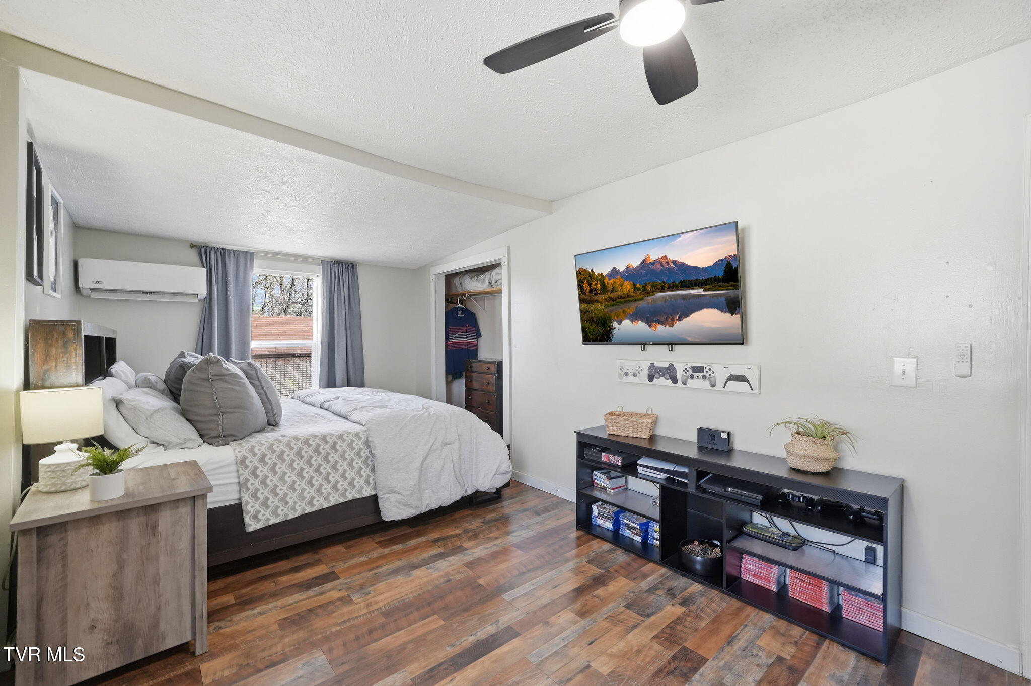 502 Duke Street Johnson City, TN 37601 - Photo 32 of 37 19-web-or-mls-030_DSC00326