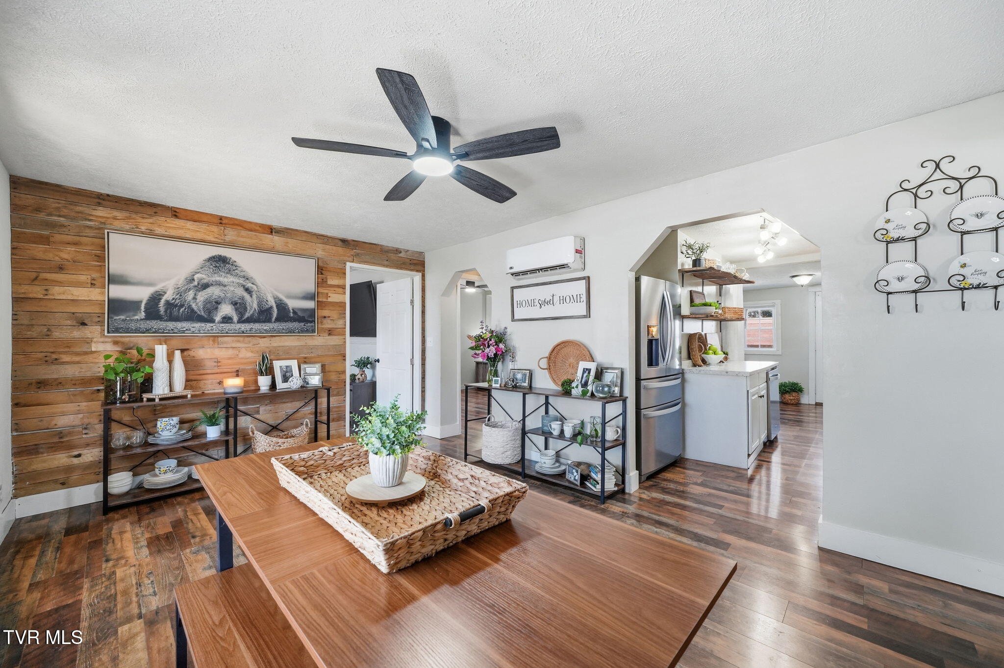 502 Duke Street Johnson City, TN 37601 - Photo 4 of 37 16-web-or-mls-019_DSC00301