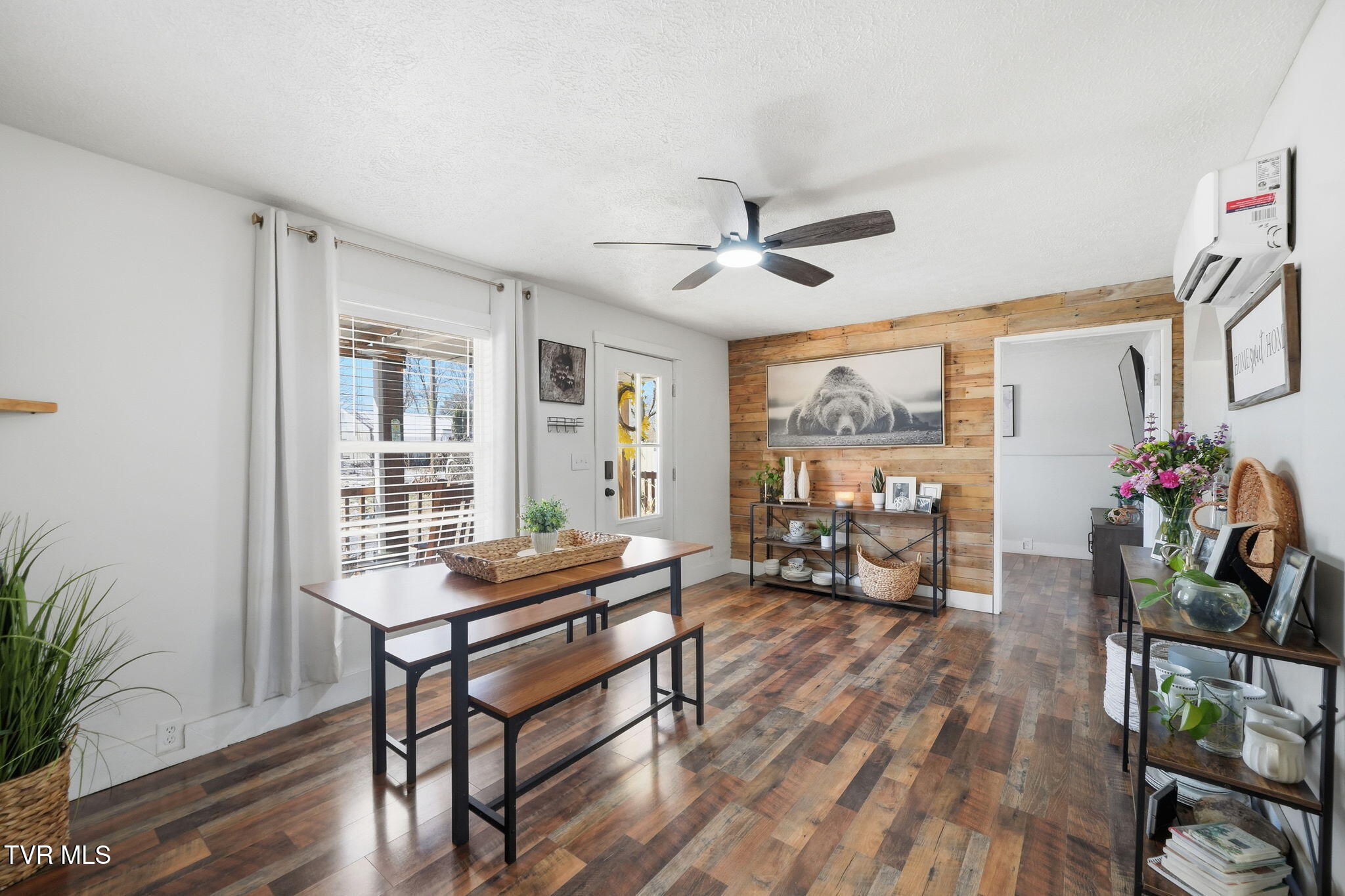 502 Duke Street Johnson City, TN 37601 - Photo 5 of 37 43-web-or-mls-017_DSC00291