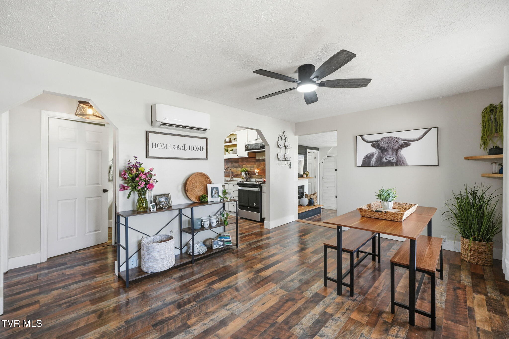 502 Duke Street Johnson City, TN 37601 - Photo 6 of 37 31-web-or-mls-020_DSC00306