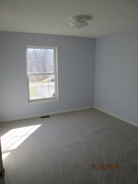 339 Ridgeway Circle Troutville, VA 24175 - Photo 18 of 33 028