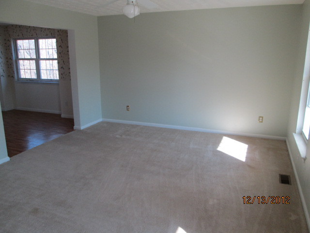 339 Ridgeway Circle Troutville, VA 24175 - Photo 8 of 33 013
