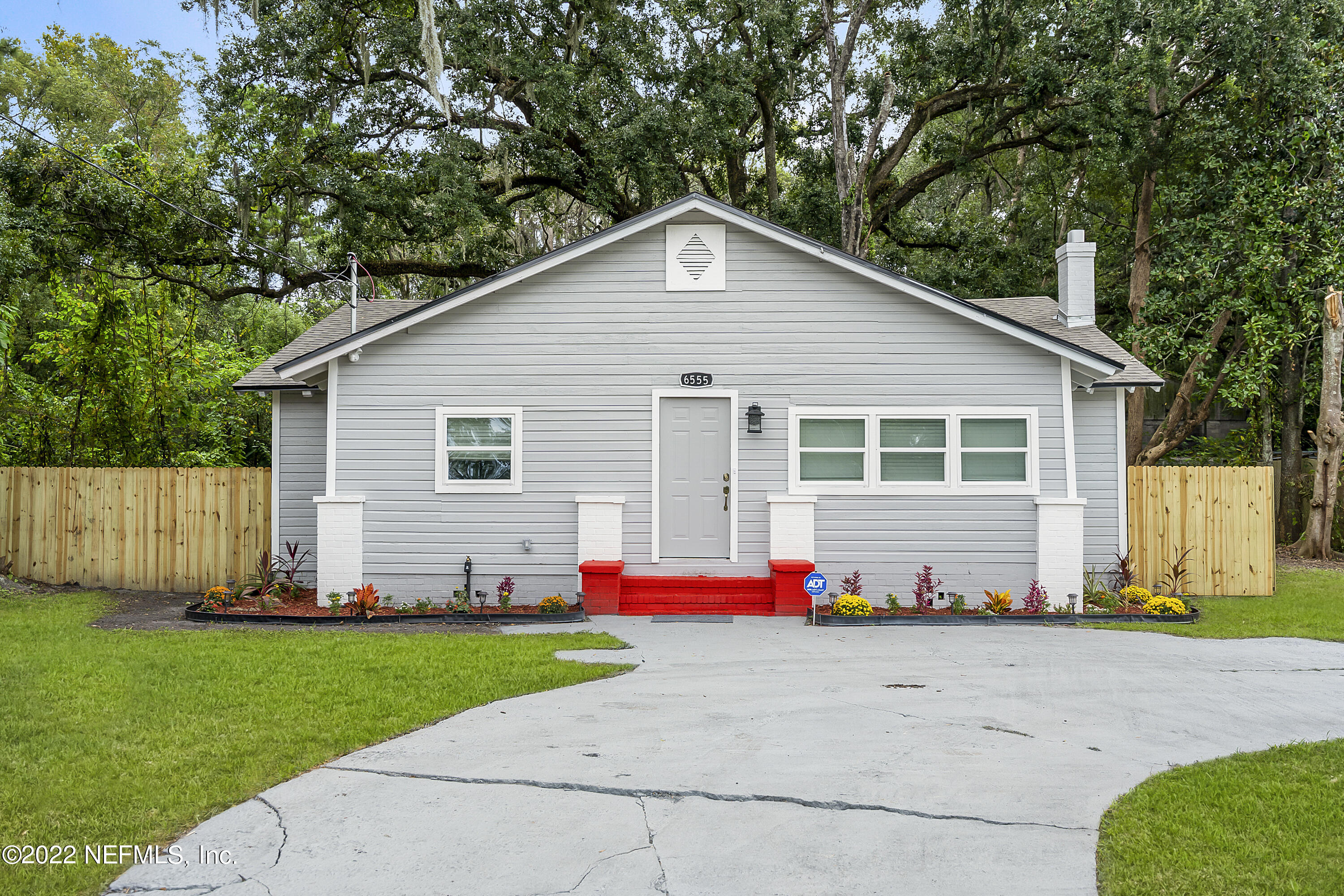 6555 New Kings Rd (26)