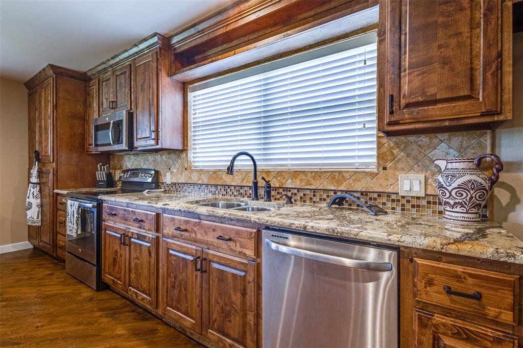 6100 Old Clarksville Road Reno, TX 75462 - Photo 19 of 40