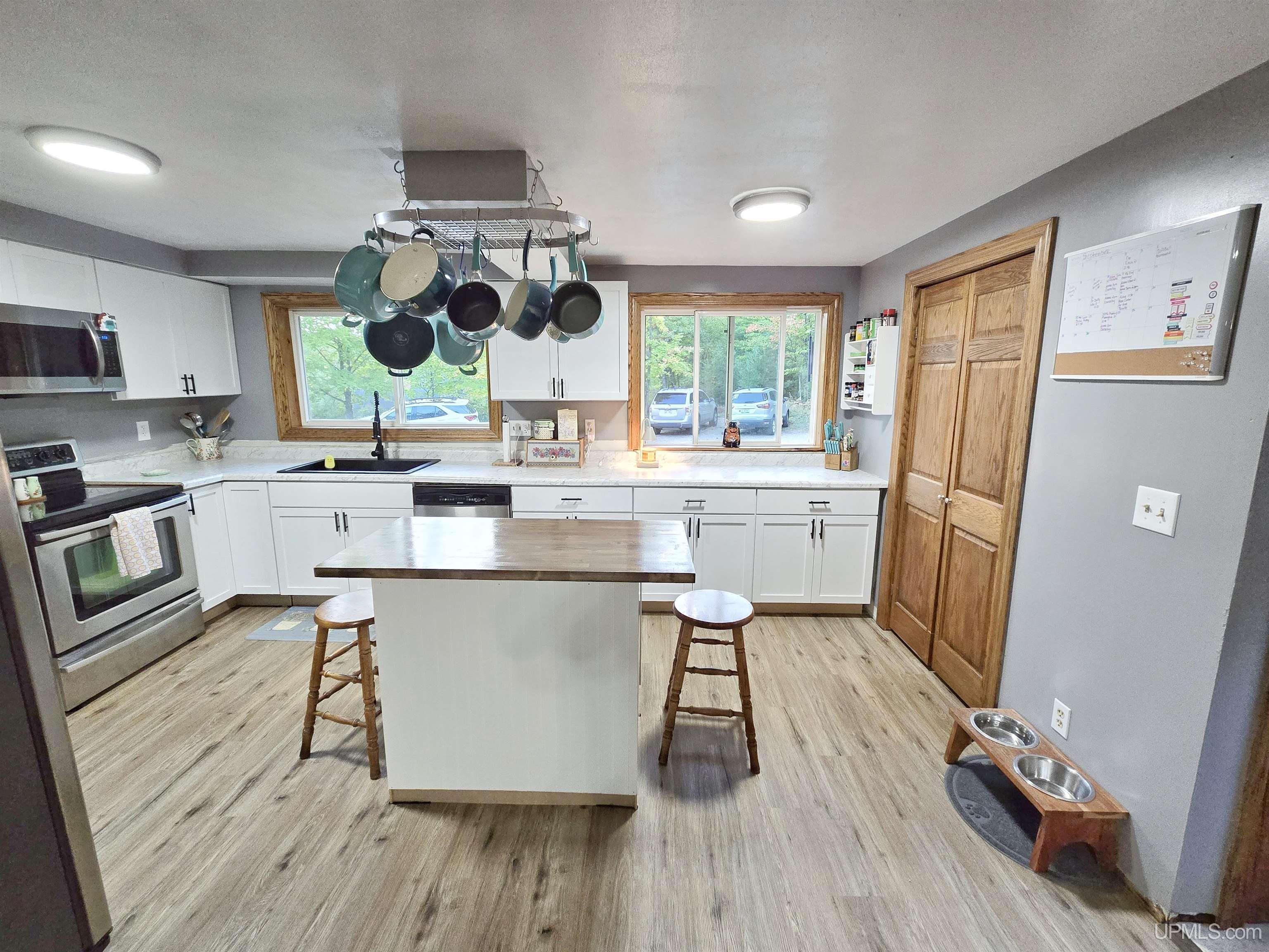 659 Roosevelt Road Niagara, WI 54151 - Photo 14 of 40