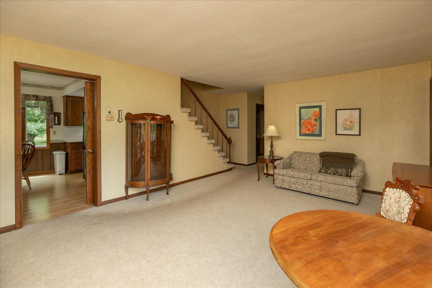 54769 270th Street Austin, MN 55912 - Photo 5 of 50