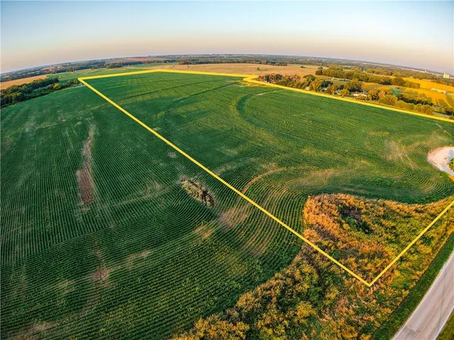 $216,000 | 212th Road, Winfield, KS 67156