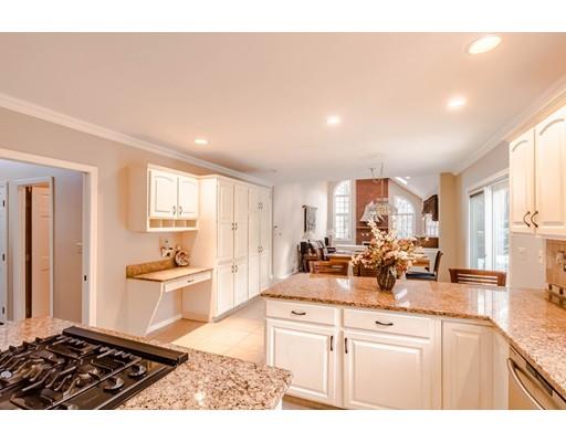 98 York Road Mansfield, MA 02048 - Photo 10 of 29 Gallery Image 10