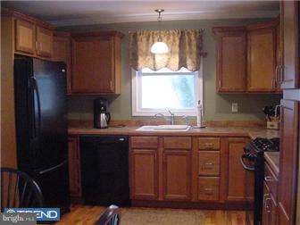 73 Streeker Road Wrightstown, NJ 08562 - Photo 3 of 7 Kitchen
