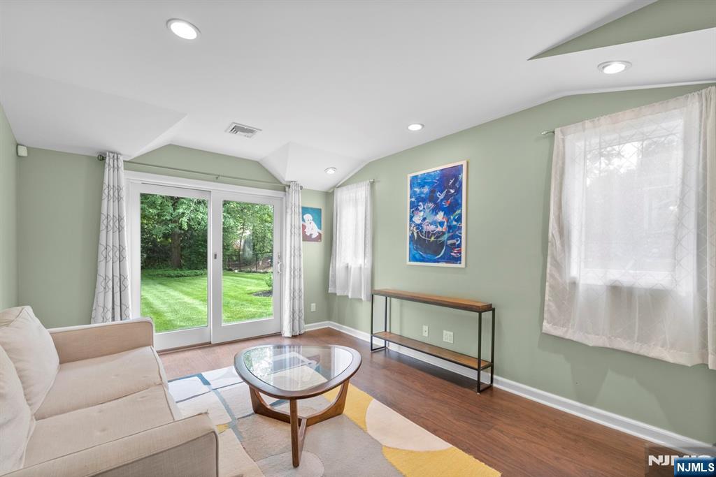 926 Norgate Drive Ridgewood, NJ 07450 - Photo 16 of 41 Gallery Image 16
