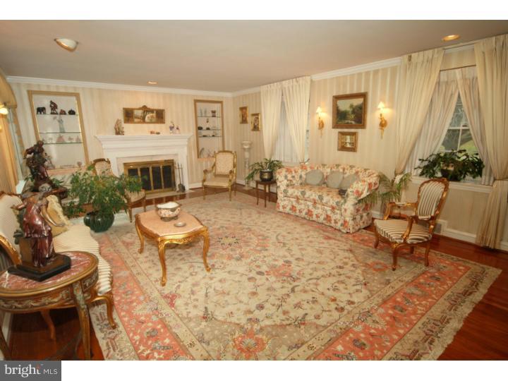 1117 Hillcrest Road Narberth, PA 19072 - Photo 3 of 25 Living Room