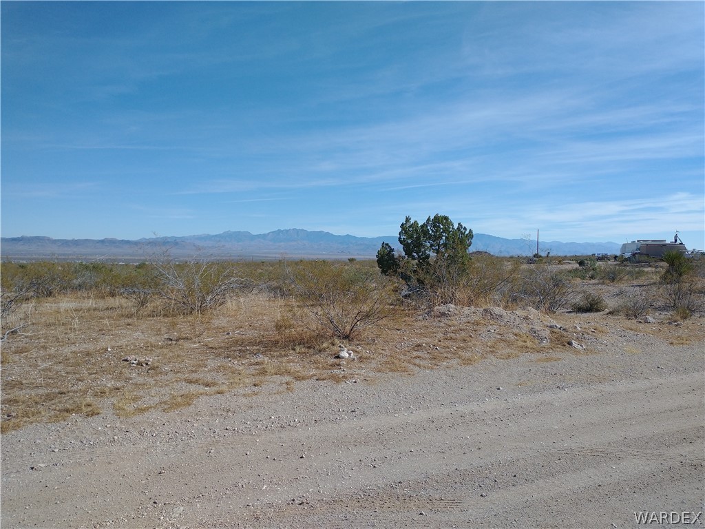 1566 Growler Road Golden Valley, AZ 86413 - Photo 6 of 11 Gallery Image 6