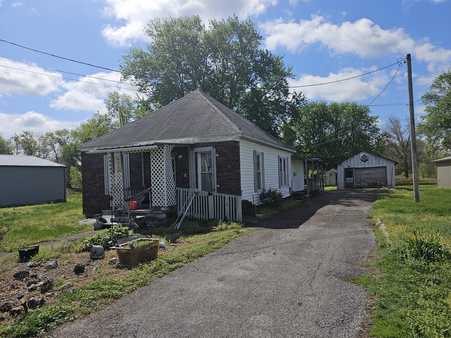 607 Filbert Street Odin, IL 62870 - Photo 5 of 24