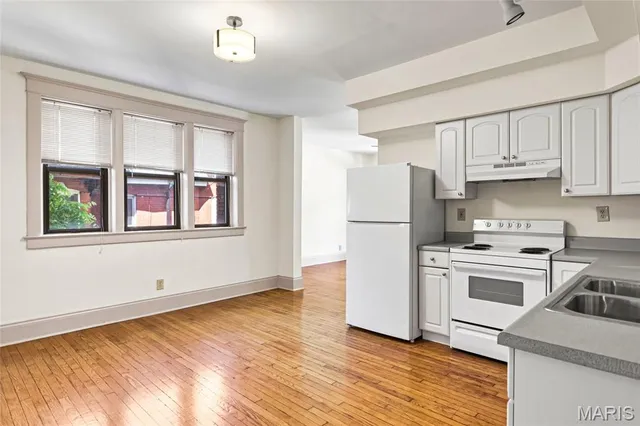 $1,500 | 3656 Shaw Avenue, Unit 2WEST, St. Louis, MO 63110