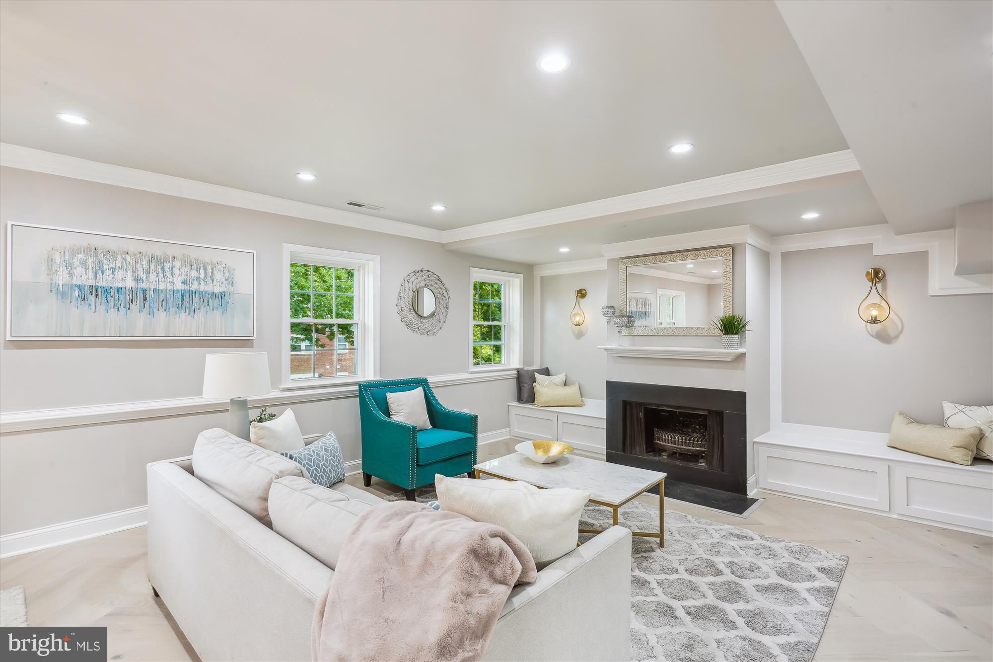 6634 Hillandale Road, Unit 55 Chevy Chase, MD 20815 - Photo 15 of 53 Living Room