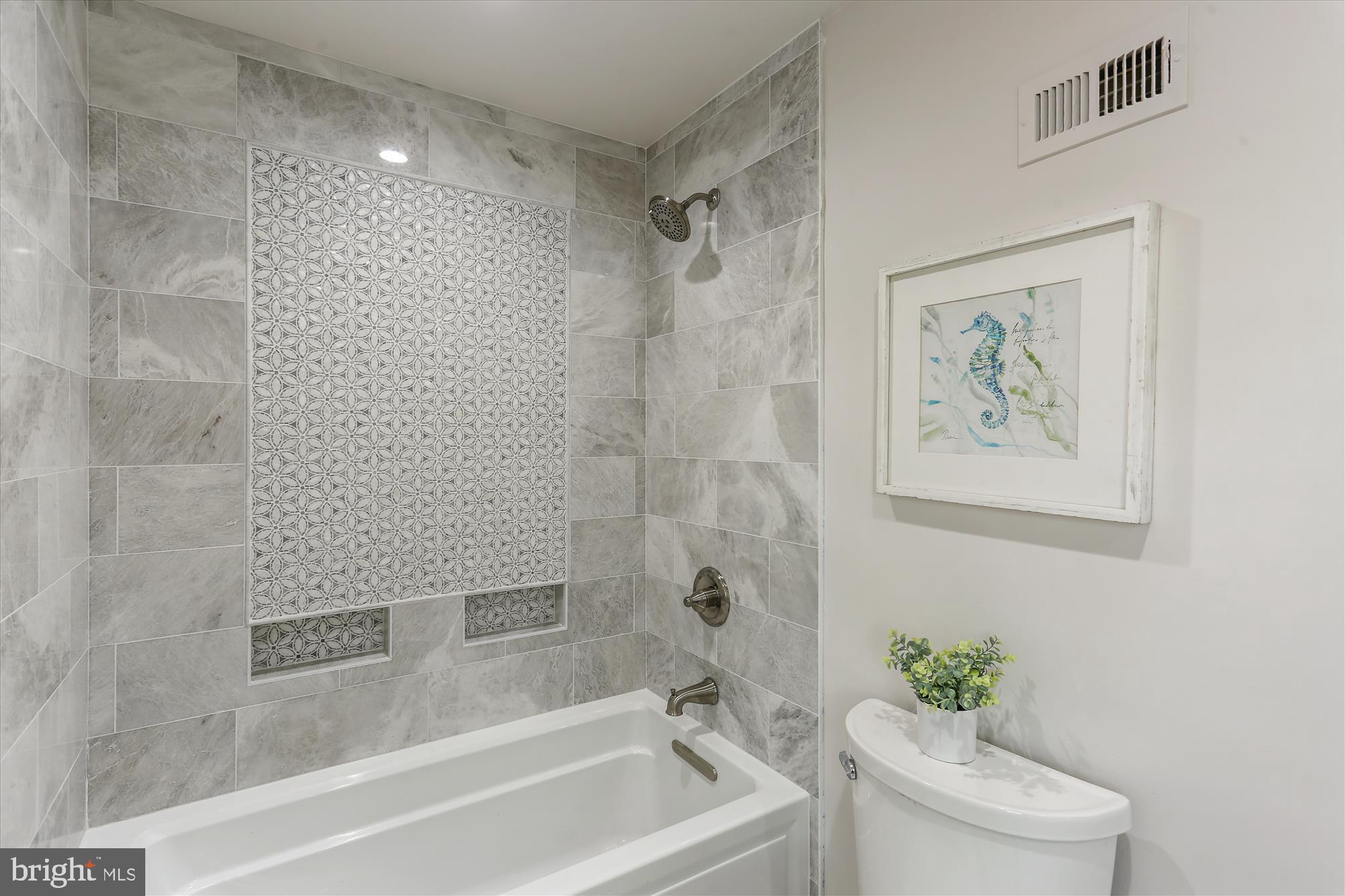 6634 Hillandale Road, Unit 55 Chevy Chase, MD 20815 - Photo 21 of 53 Primary Bath