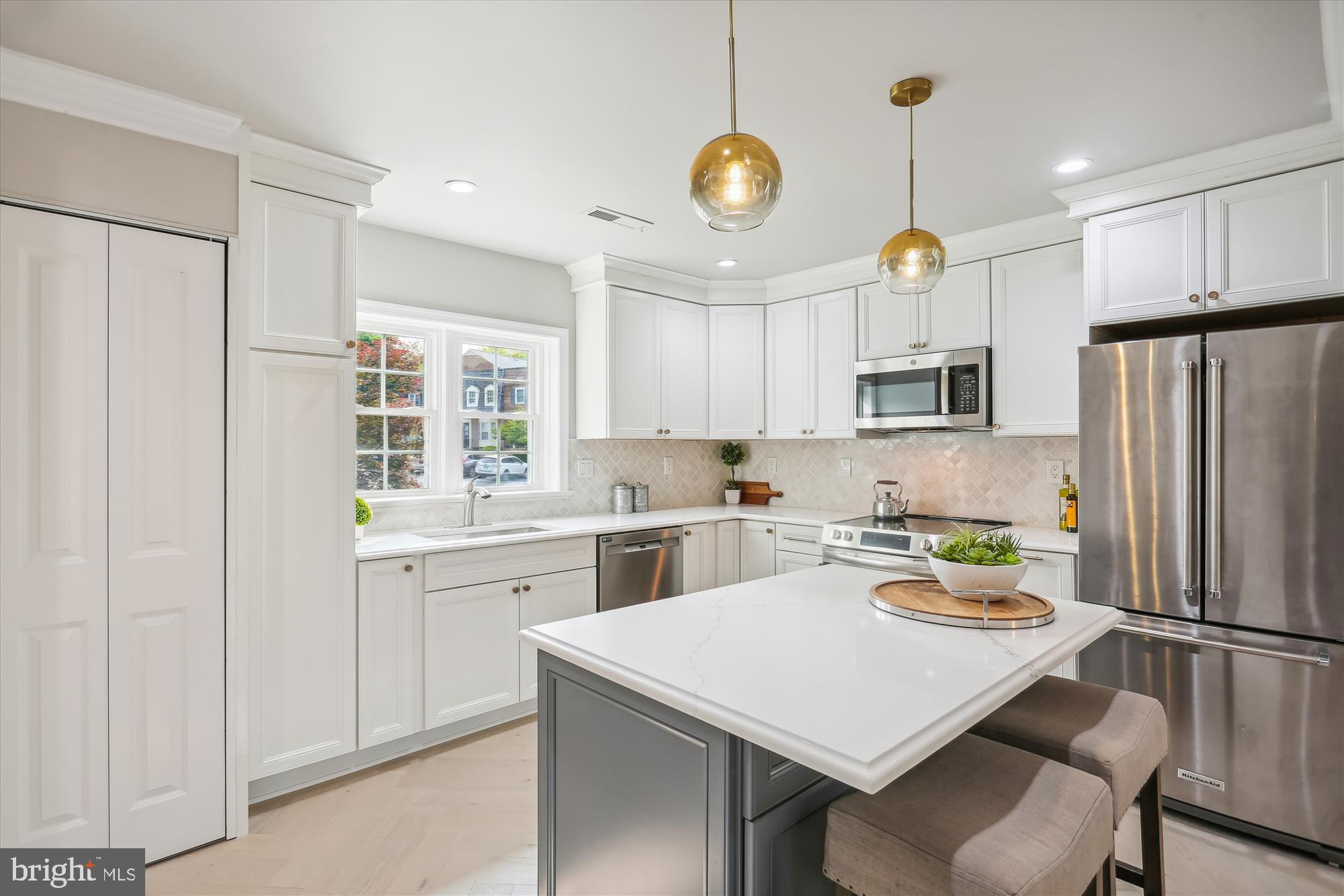 6634 Hillandale Road, Unit 55 Chevy Chase, MD 20815 - Photo 7 of 53 Kitchen
