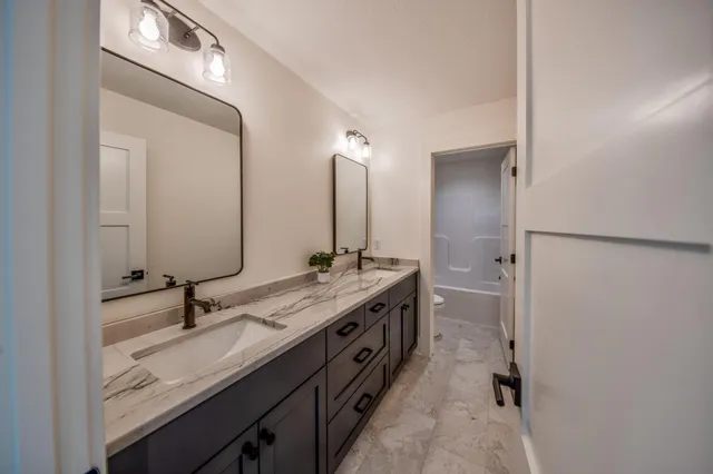 $979,900 | 4386 22nd Avenue Northeast, Rochester, MN 55906