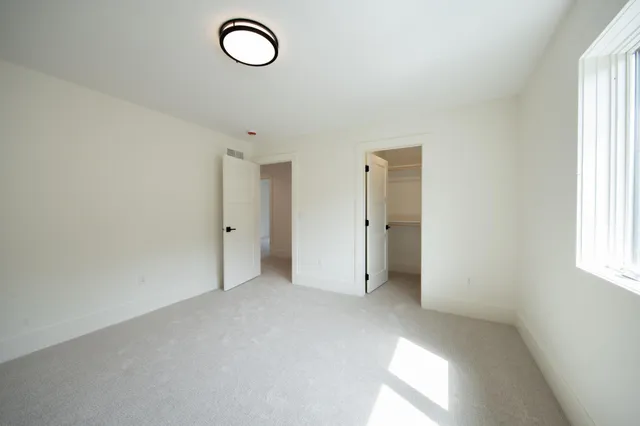 $979,900 | 4386 22nd Avenue Northeast, Rochester, MN 55906