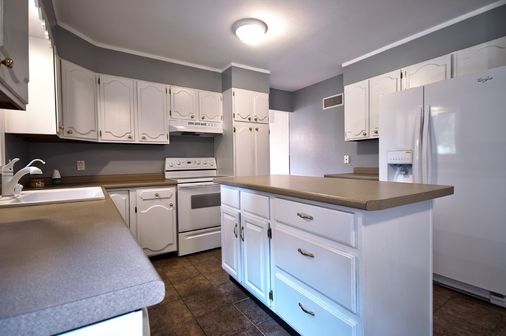 1202 Riding Mall South Bend, IN 46614 - Photo 10 of 27 Gallery Image 10