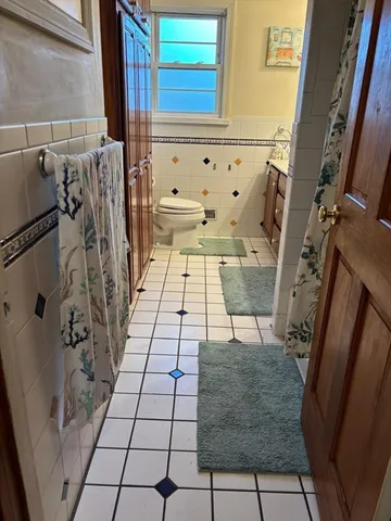 $3,500 | 233 4th Street, Stoughton, MA 02072