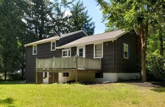 $3,500 | 233 4th Street, Stoughton, MA 02072