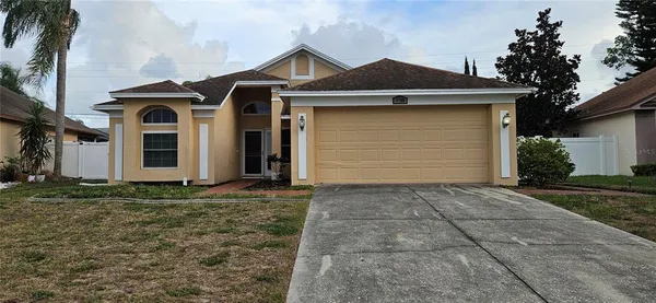 $2,800 | 3186 Bentley Drive, Palm Harbor, FL 34684