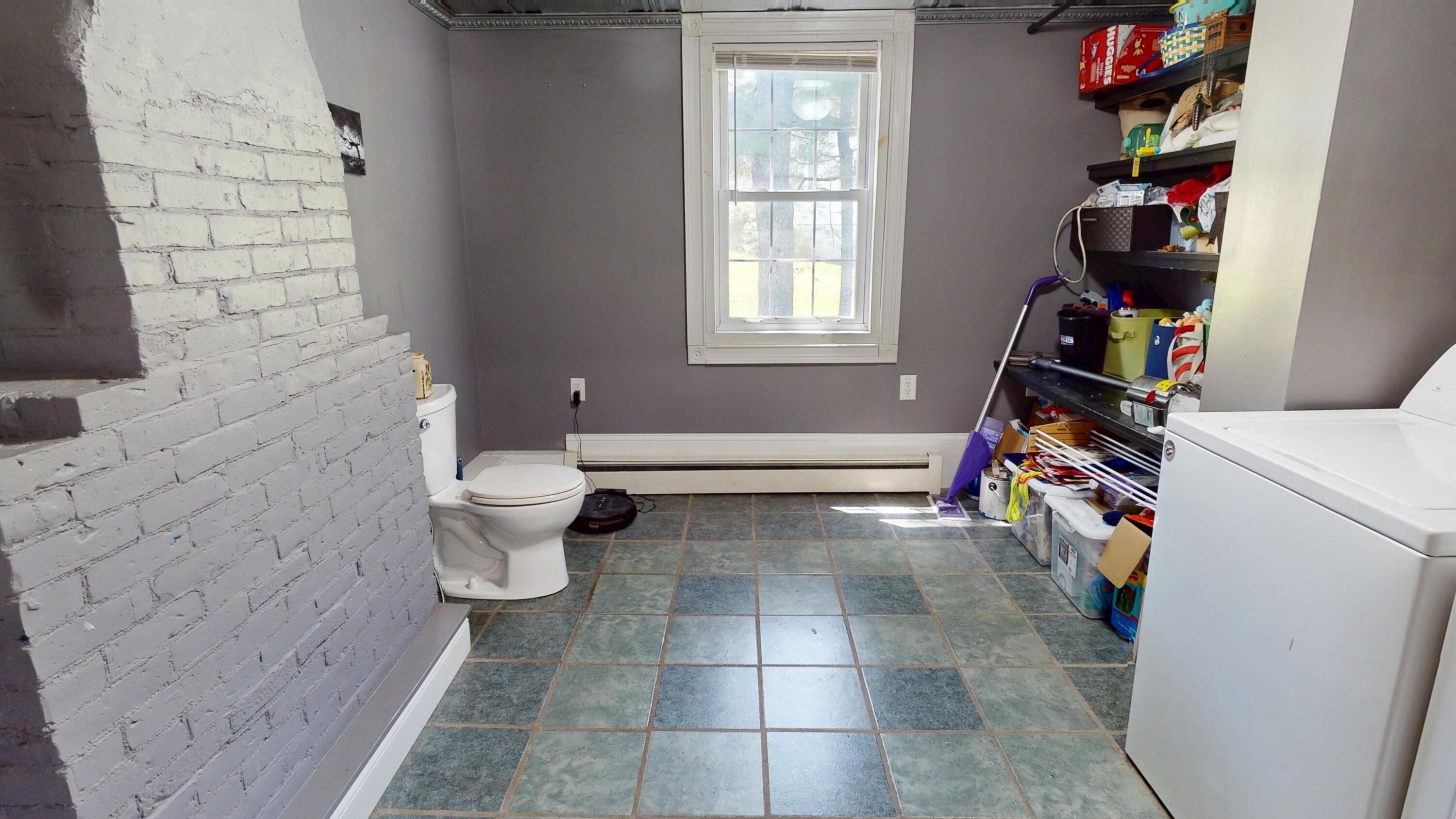 37 Enfield Road Lincoln, ME 04457 - Photo 18 of 49 17