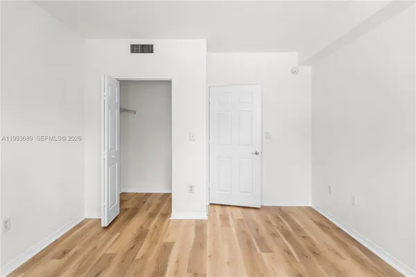 $2,400 | 6851 Southwest 44th Street, Unit 305, Miami, FL 33155