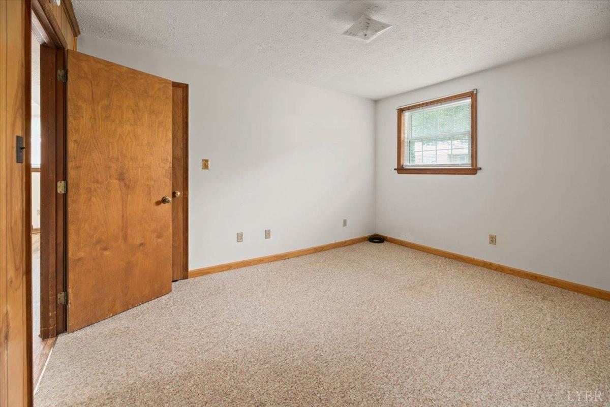 171 Maple Lane Amherst, VA 24521 - Photo 32 of 54 Gallery Image 32