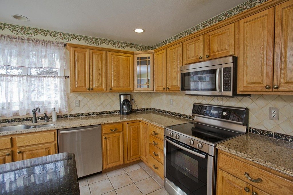 7 Secluded Ridge Southwick, MA 01077 - Photo 4 of 30 Gallery Image 4