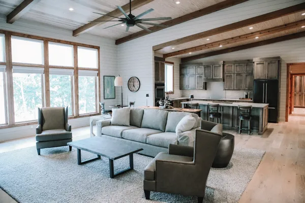 $1,950,700 | 120 Swan Bay Drive, Buchanan, TN 38222