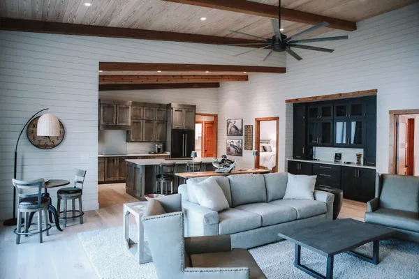 $1,950,700 | 120 Swan Bay Drive, Buchanan, TN 38222