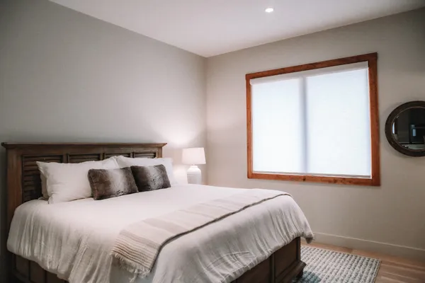 $1,950,700 | 120 Swan Bay Drive, Buchanan, TN 38222