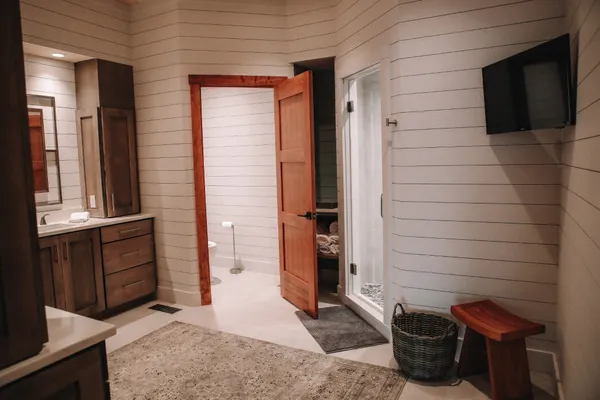 $1,950,700 | 120 Swan Bay Drive, Buchanan, TN 38222