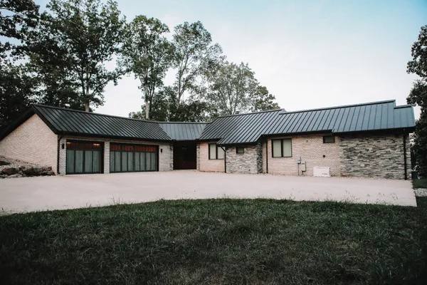 $1,950,700 | 120 Swan Bay Drive, Buchanan, TN 38222